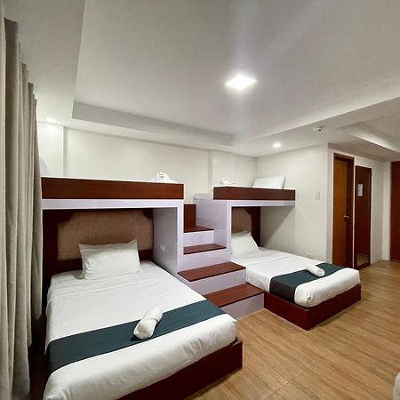 Staycation Hotel San Jose  Exteriör bild