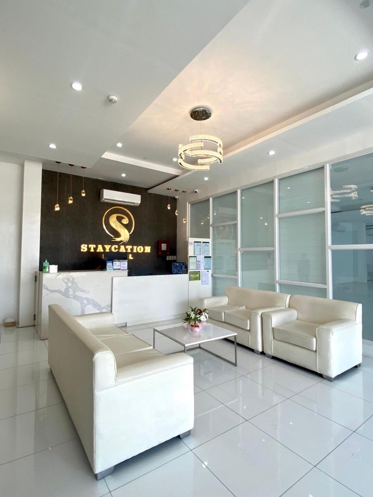 Staycation Hotel San Jose  Exteriör bild
